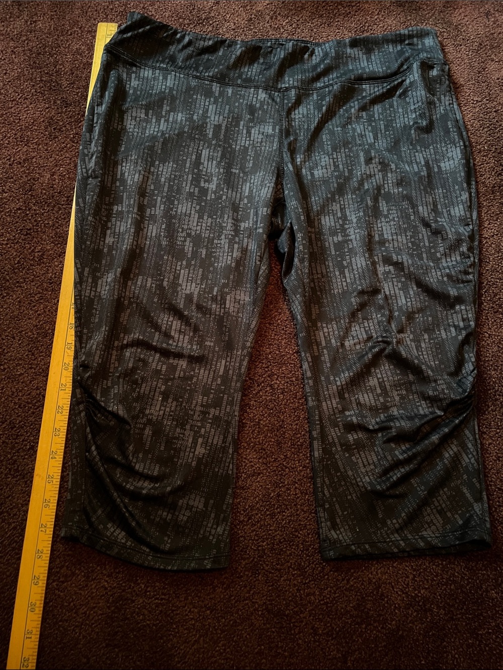 Danskin Black Performance Capri Leggings